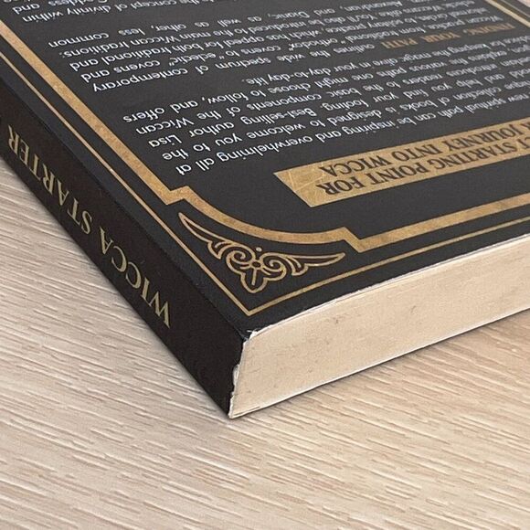 Bundle of (2) Paperback Books: Wicca Starter Kit & Of Witches / Wiccan History - Picture 10 of 16